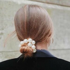 Chunky Pearl Ponytail (3109)